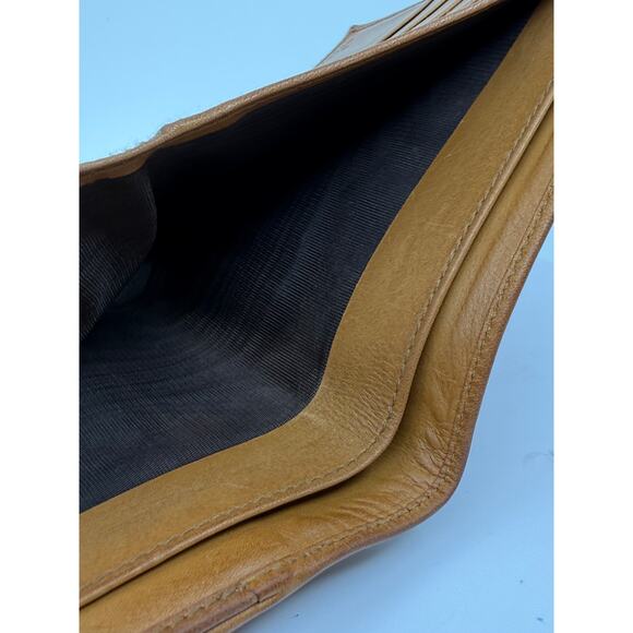 Authentic Gucci Vintage Leather Bifold Wallet with Web Stripe Detail - Picture 12 of 16